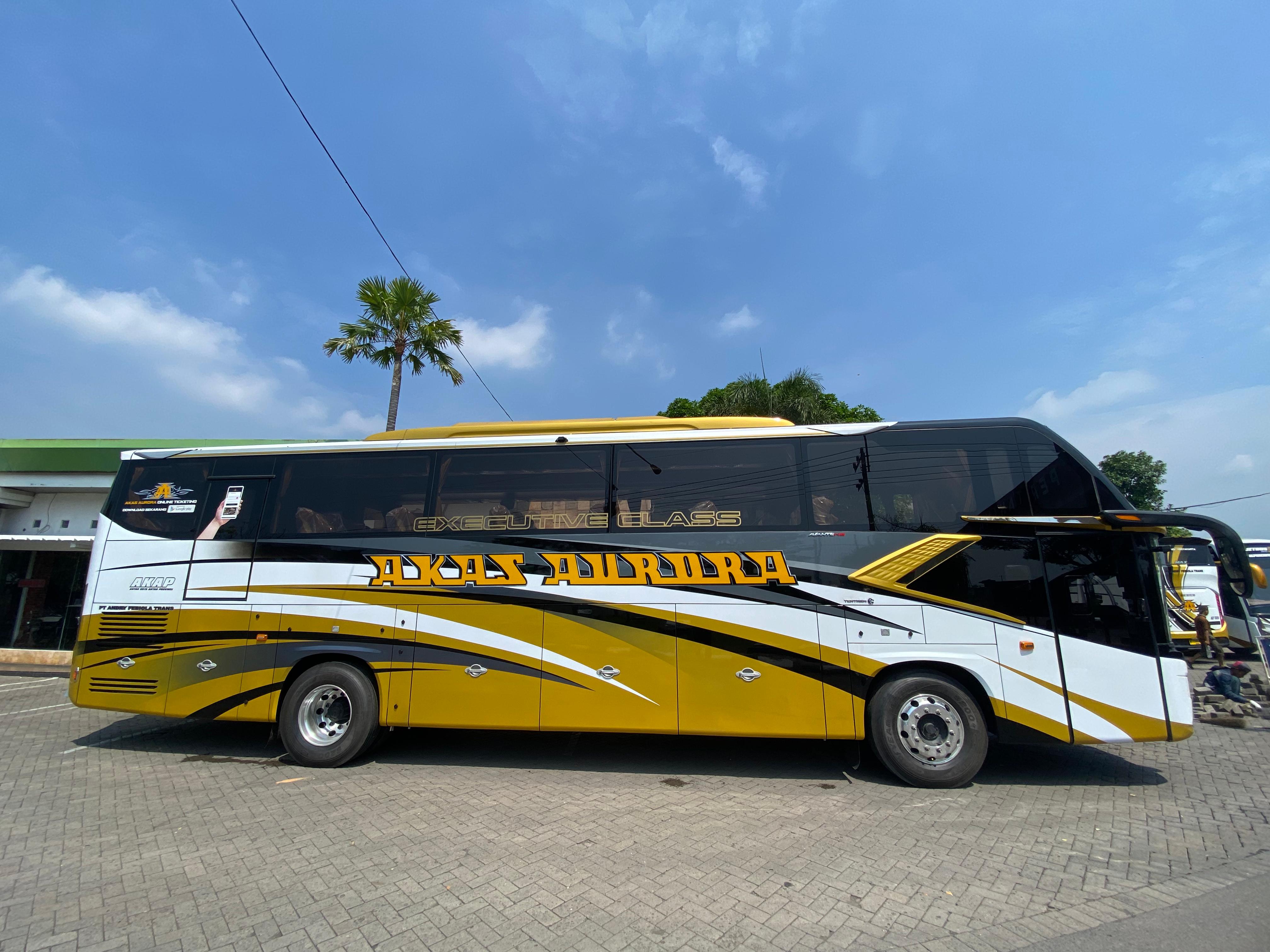 MEINISHA-MERCEDES BENZ-OH 1626 L 4X2 M